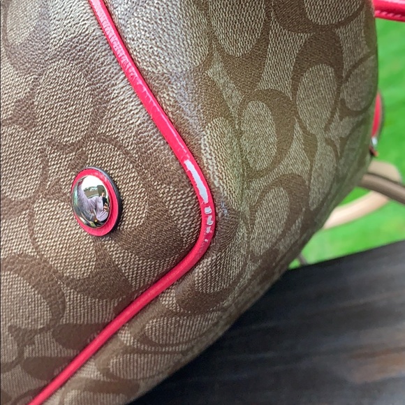 Coach Purse 🎉 - Picture 9 of 15